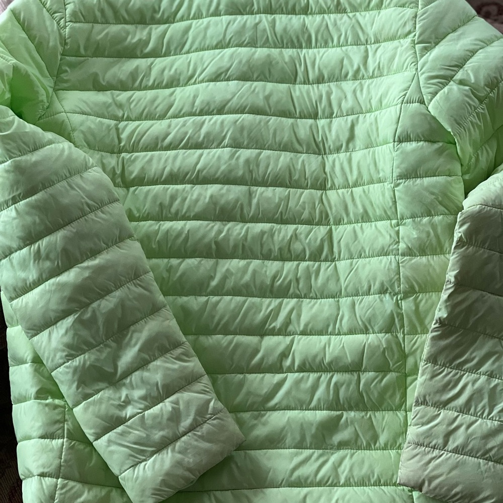 Light Green Puffer Jacket - Picture 5 of 6